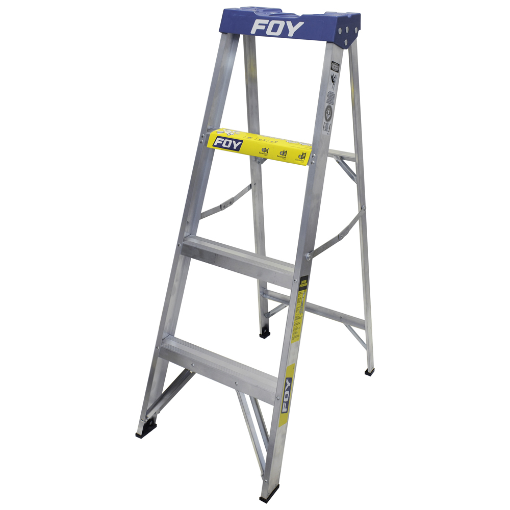 Escalera de tijera tipo 3 de aluminio y tapa plástica con 3 peldaños Foy