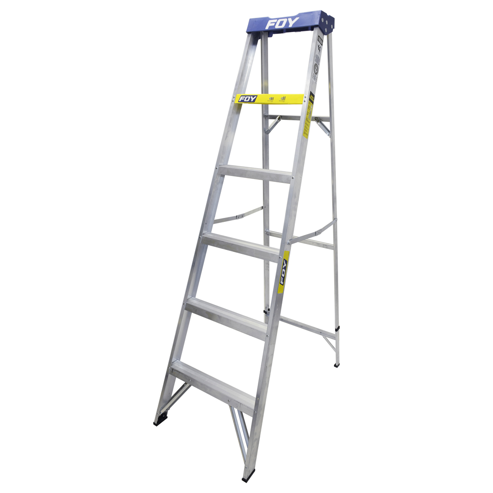 Escalera de tijera tipo 3 de aluminio y tapa plástica con 5 peldaños Foy